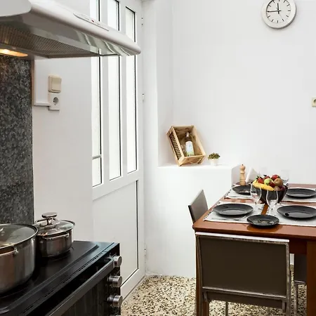 Eris House Appartement *